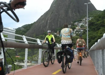 Dia da Bicicleta destaca desafios de infraestrutura e equidade no Rio